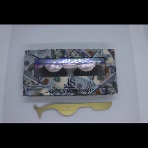 Mink Lashes discontinued from my store Jasmine Symone Beauty.